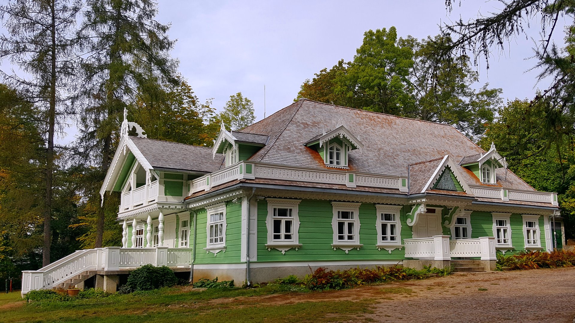 Najstarszy budynek w Białowieży uratowany przed zniszczeniem