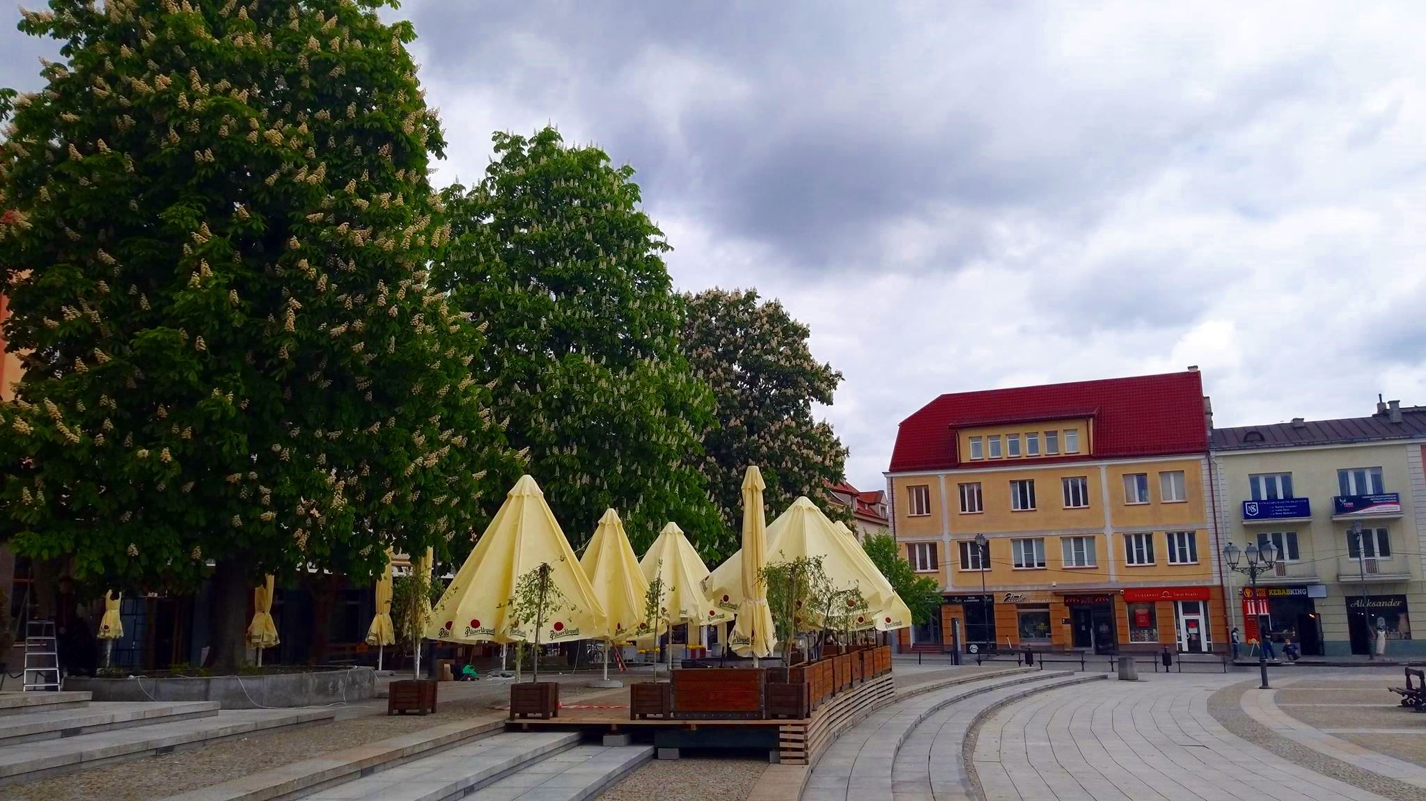 Restauratorzy przygotowują się do otwarcia lokali