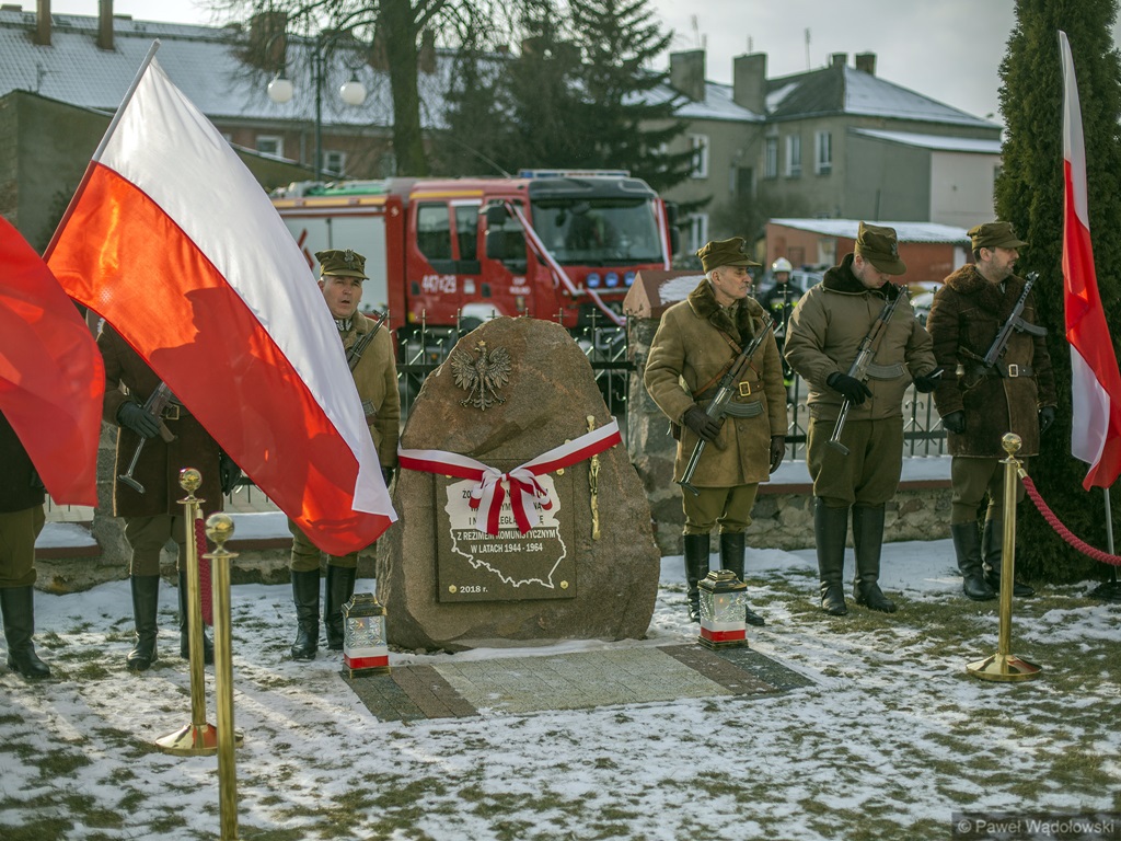 Uroczystość odsłonięcia pomnika Żołnierzy Niezłomnych w Kolnie