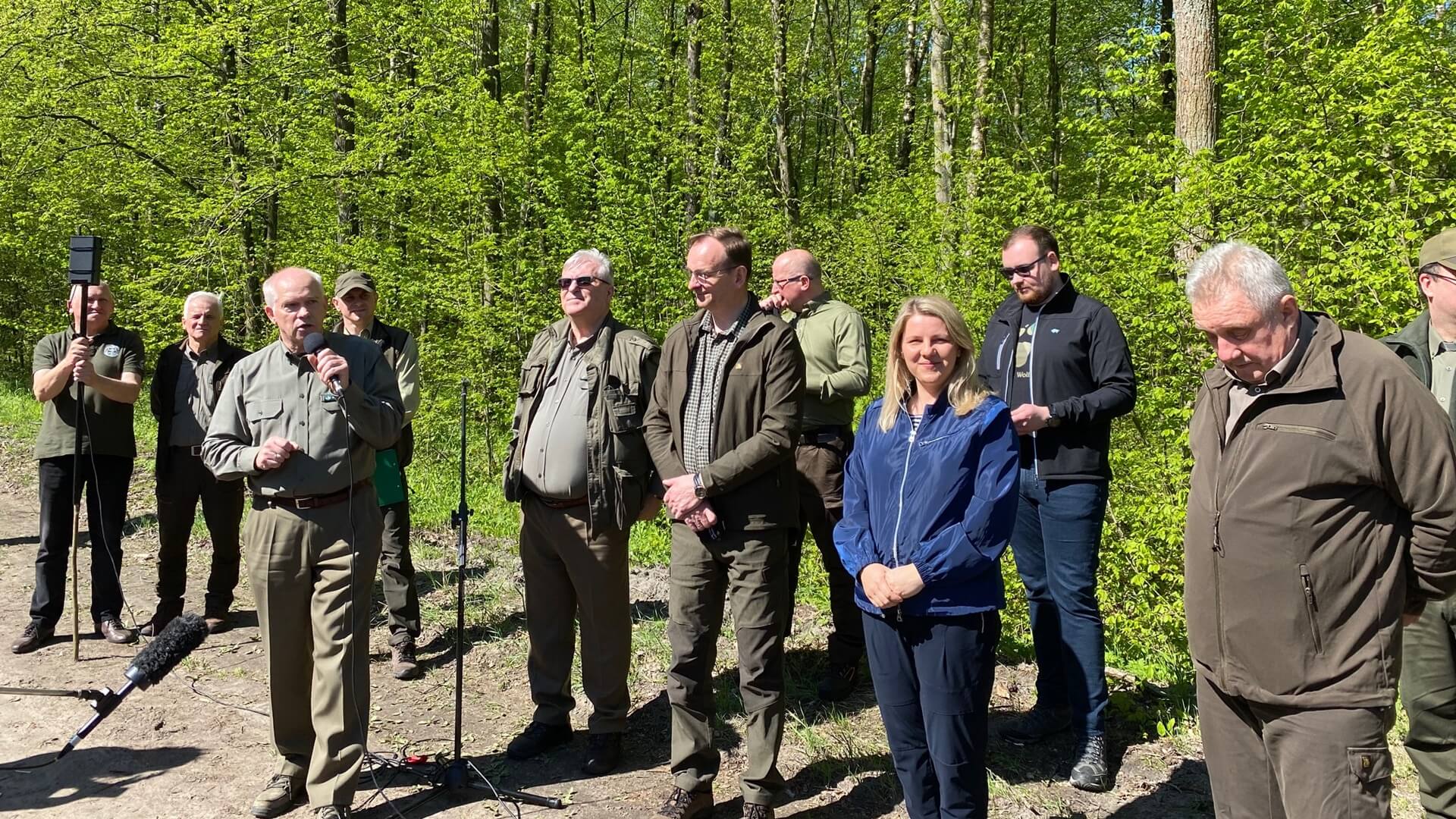 "Łączą nas drzewa" - w Nadleśnictwie Rudka posadzono świerki, dęby, graby
