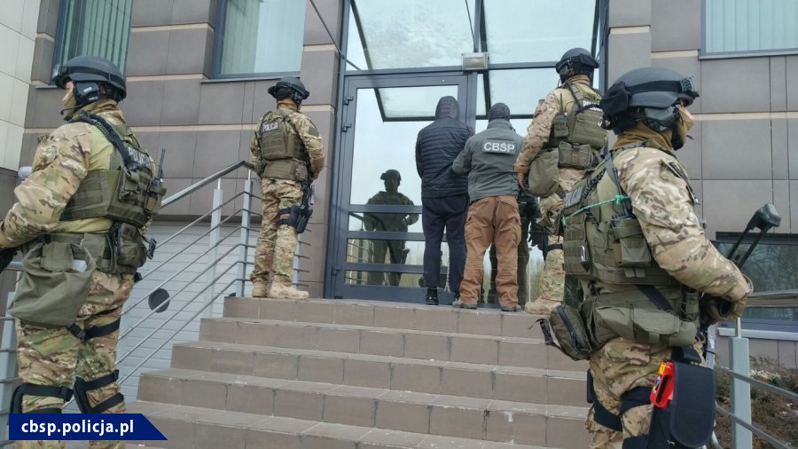 Rozbita grupa handlująca nielegalnie suszem tytoniowym