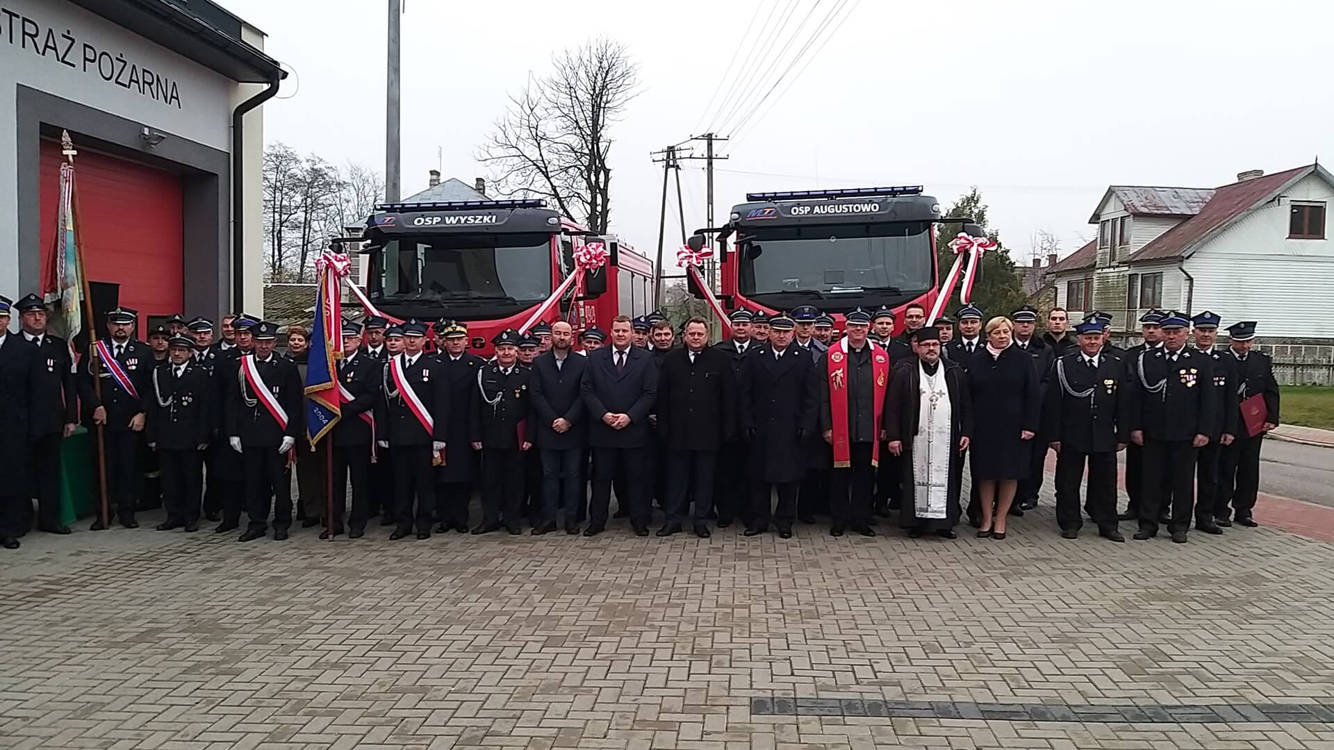 Dwa nowe samochody bojowe dostali strażacy ochotnicy z OSP Wyszki i OSP Augustowo