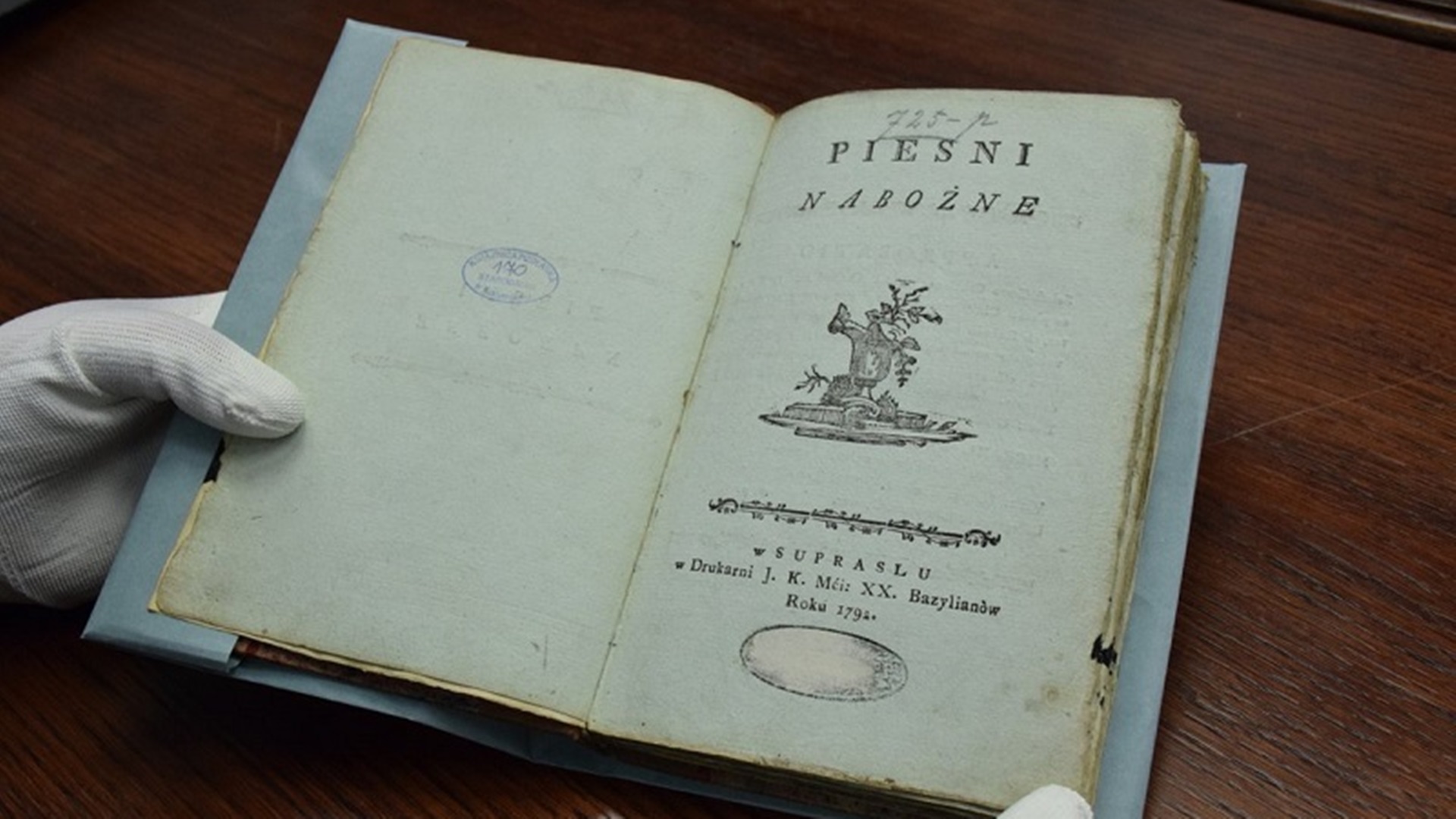 Książnica Podlaska wzbogaciła się o pierwsze wydanie "Pieśni nabożnych" Franciszka Karpińskiego z 1792 roku