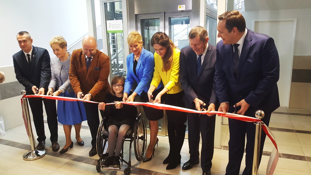 Z myślą o osobach starszych i niepełnosprawnych – w Starostwie Powiatowym w Sokółce zamontowano windę