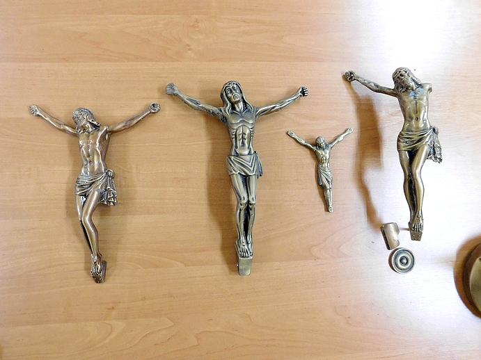 Region:  3 podejrzanych o grabieże na cmentarzu w Zambrowie