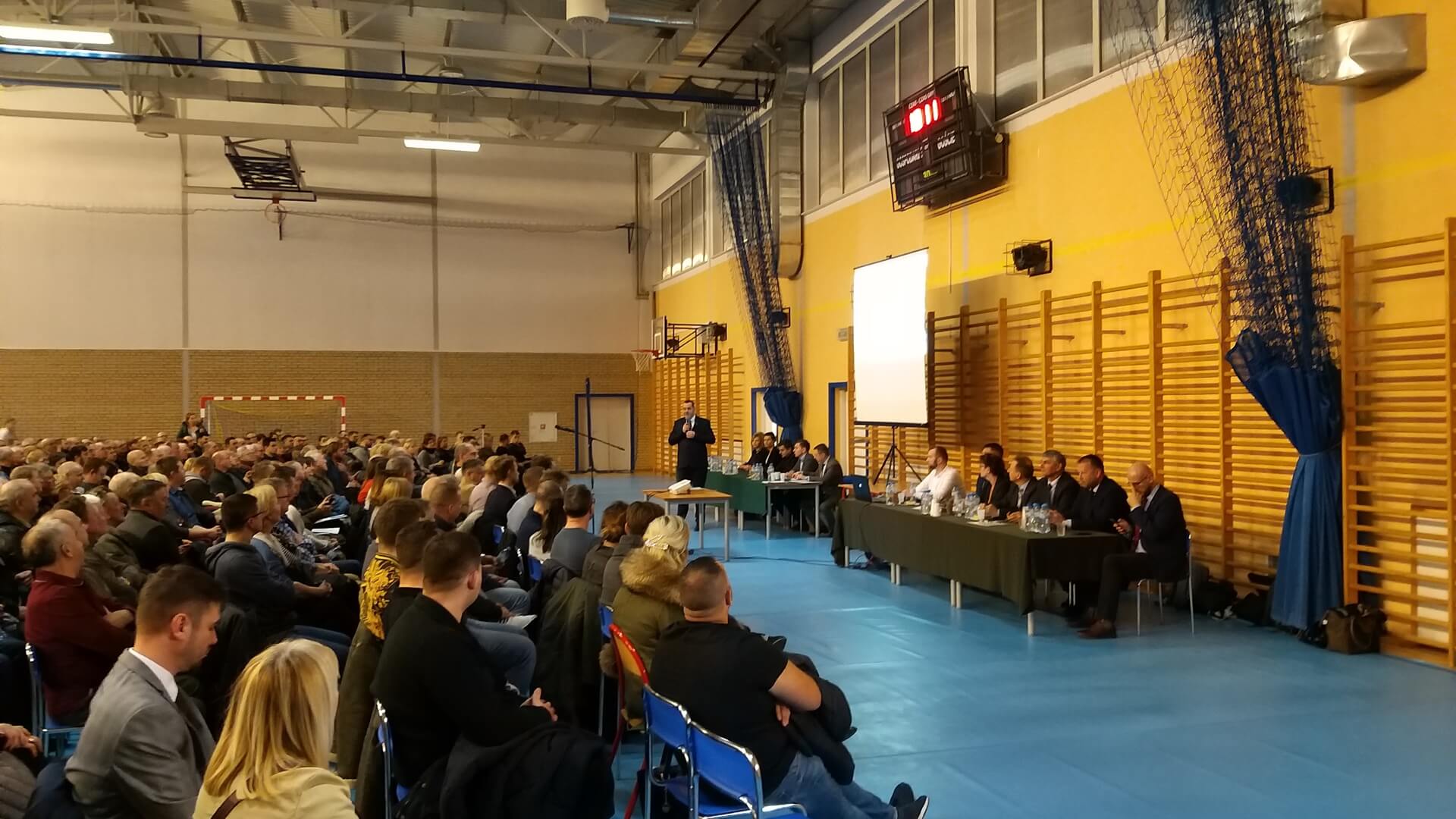 Konsultacje w Dobrzyniewie Dużym ws. kolejowej obwodnicy Białegostoku - przyszło ponad 500 osób