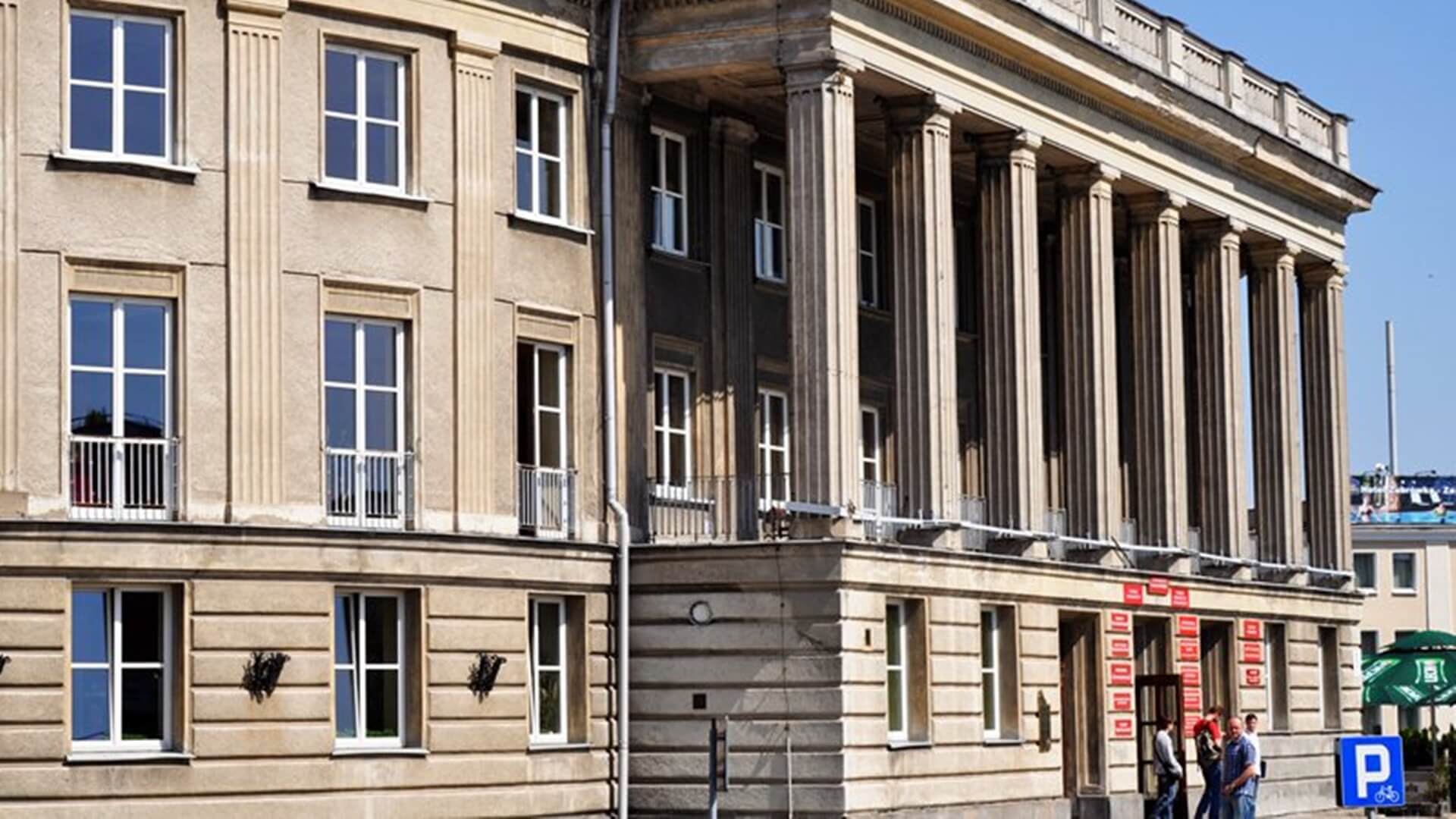 Uniwersytet w Białymstoku sprzedaje dawny Dom Partii