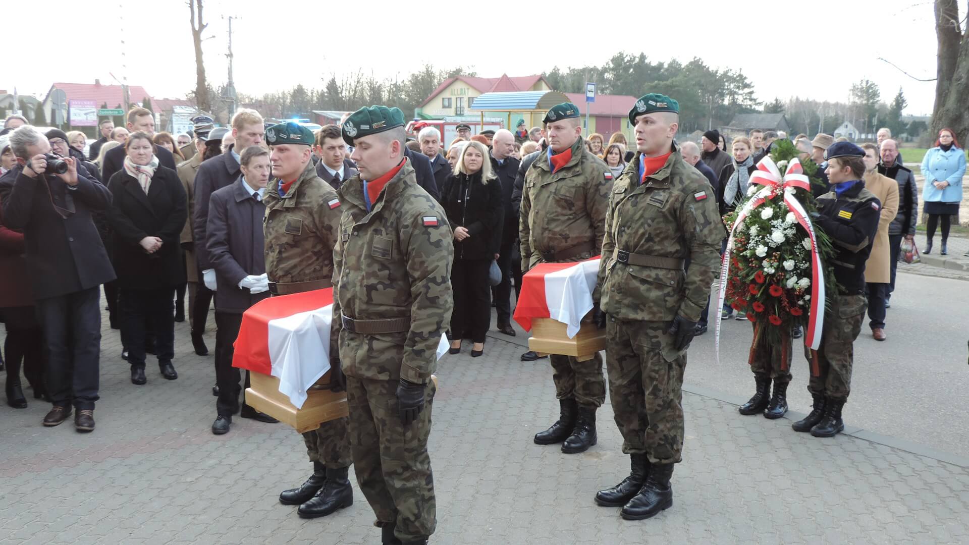 W Ciechanowcu uroczyście pochowano szczątki braci Marchelów - żołnierzy NZW