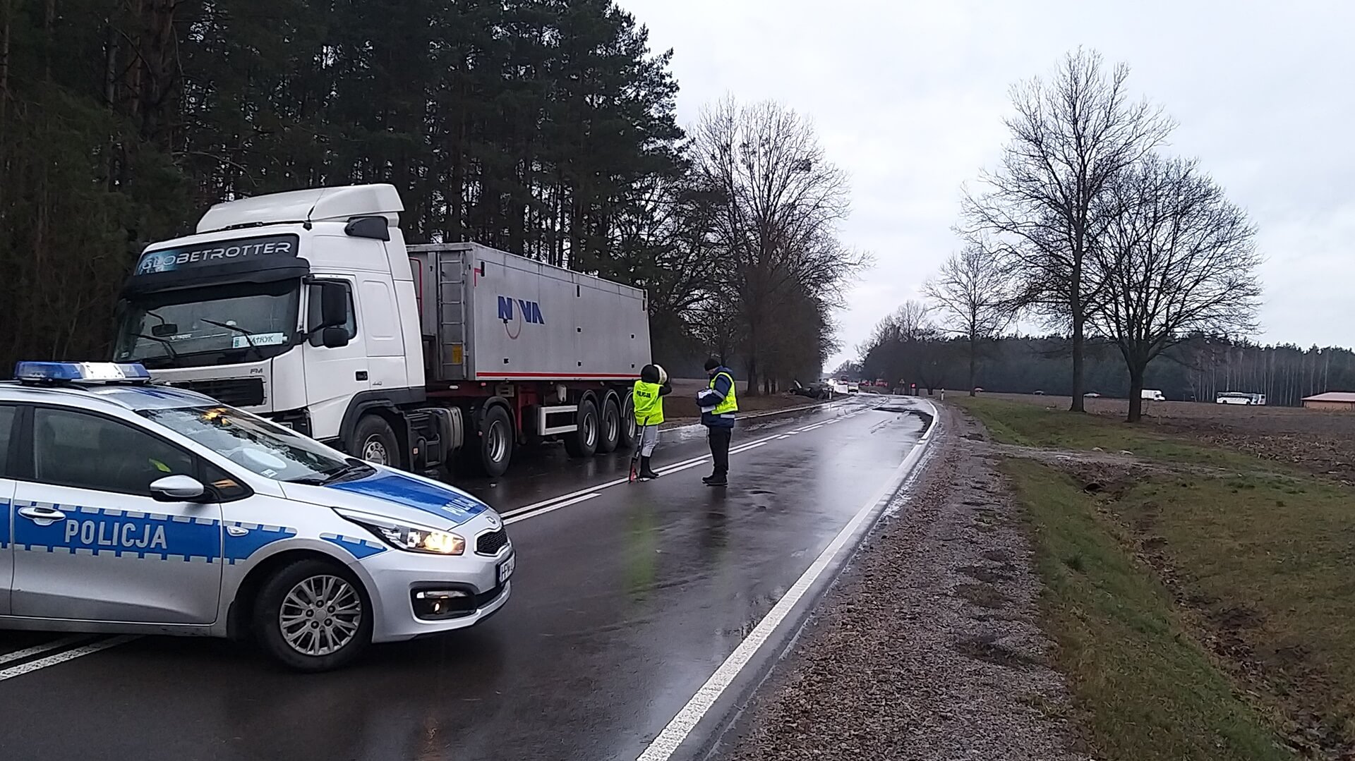 Czarny poniedziałek na podlaskich drogach - 3 osoby zginęły, 6 jest rannych