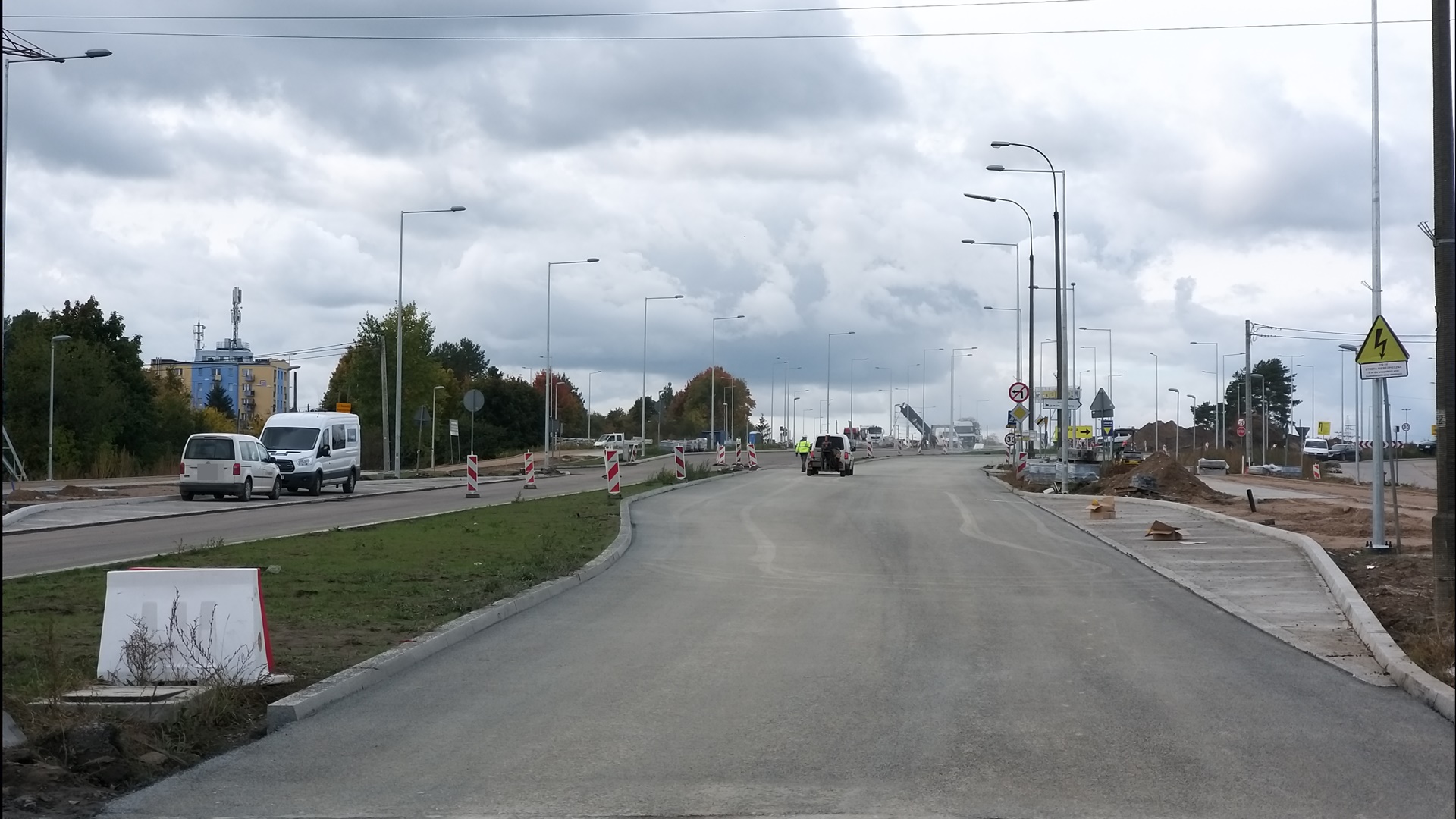 Drogowcy zamknęli skrzyżowanie na wyjeździe w kierunku Warszawy