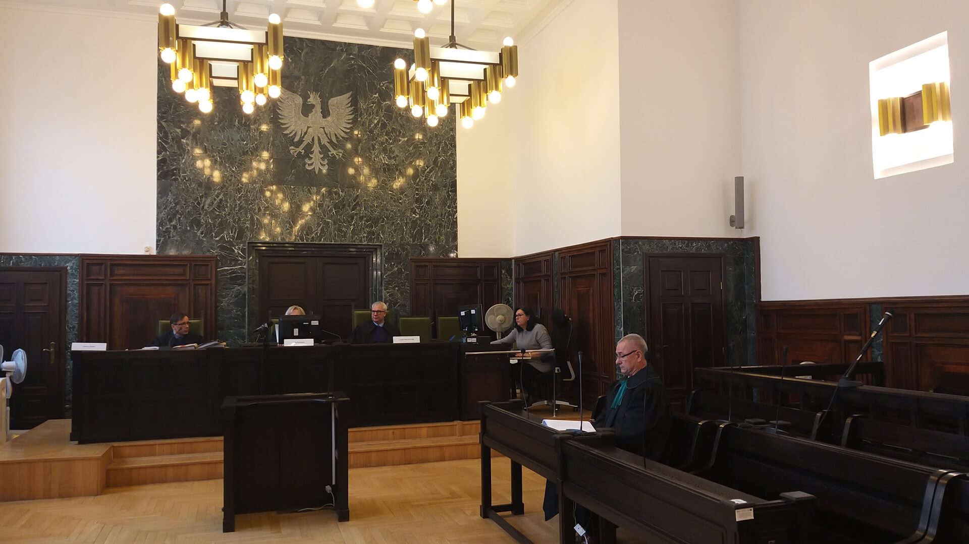 Sąd ustala, czy sprawca dobrowolnie odstąpił od zamiaru zabójstwa dwóch starszych kobiet