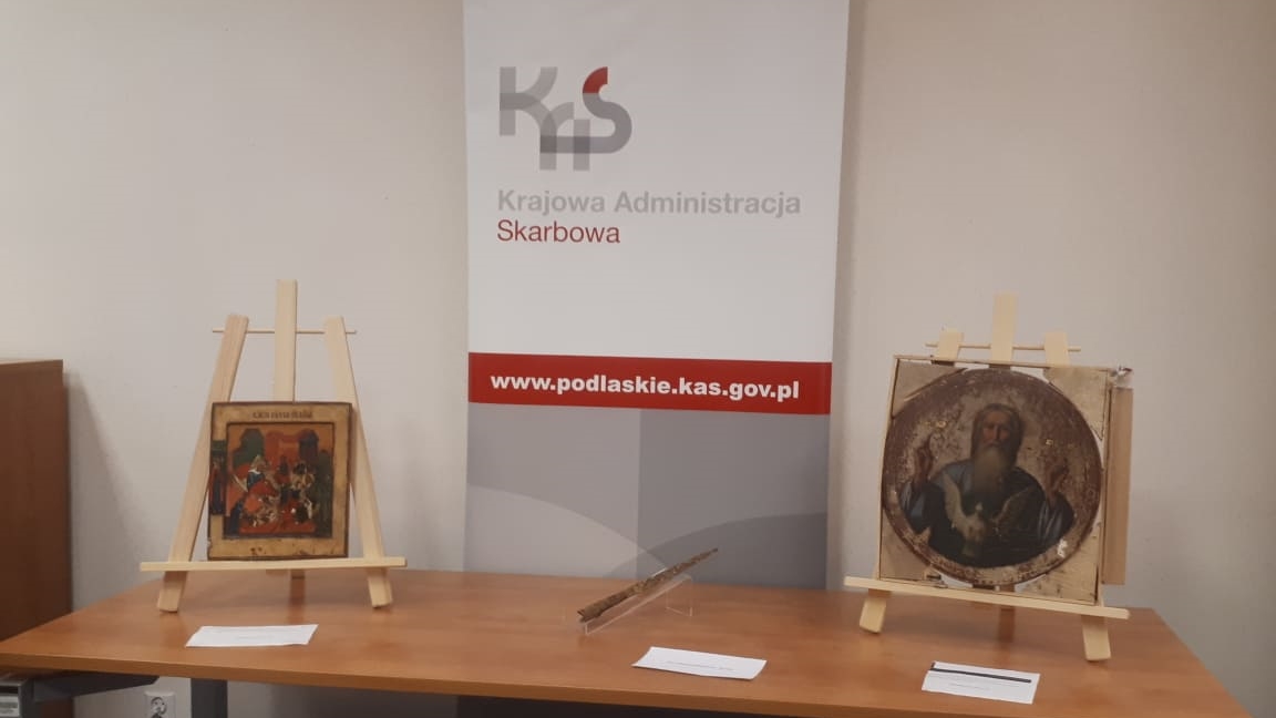 Zabytki zatrzymane przez celników przekazane do podlaskich muzeów