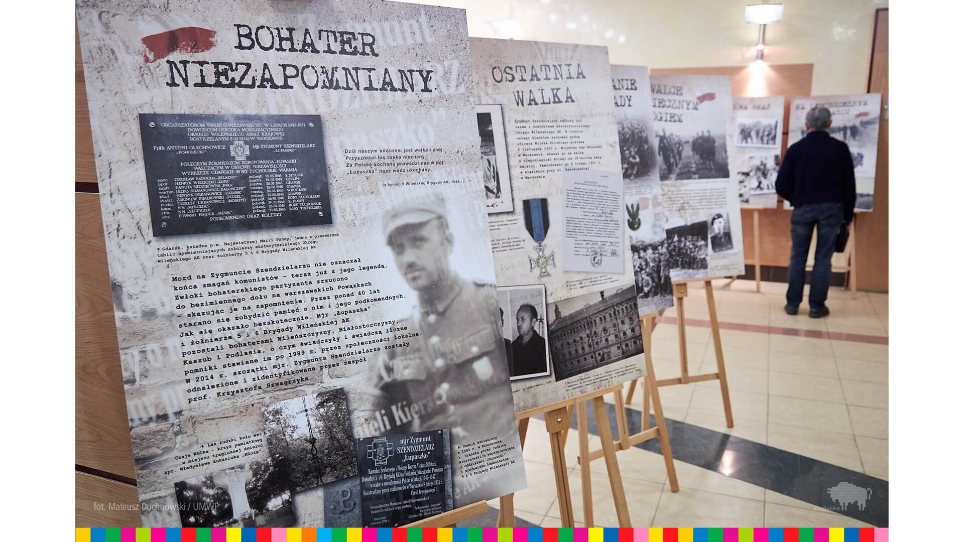 W urzędzie wojewódzkim otwarto wystawę "Oddziały Łupaszki"