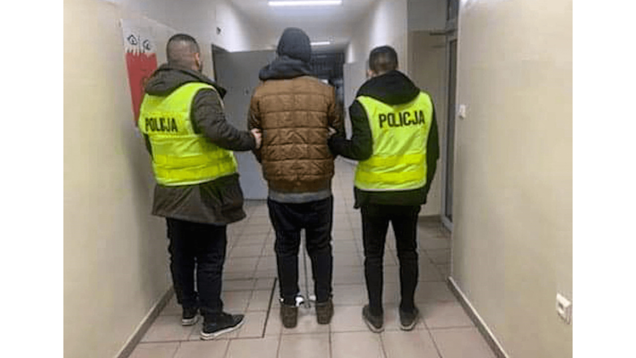 Policja zatrzymała 23-latka, który miał namalować na kościele obraźliwy napis