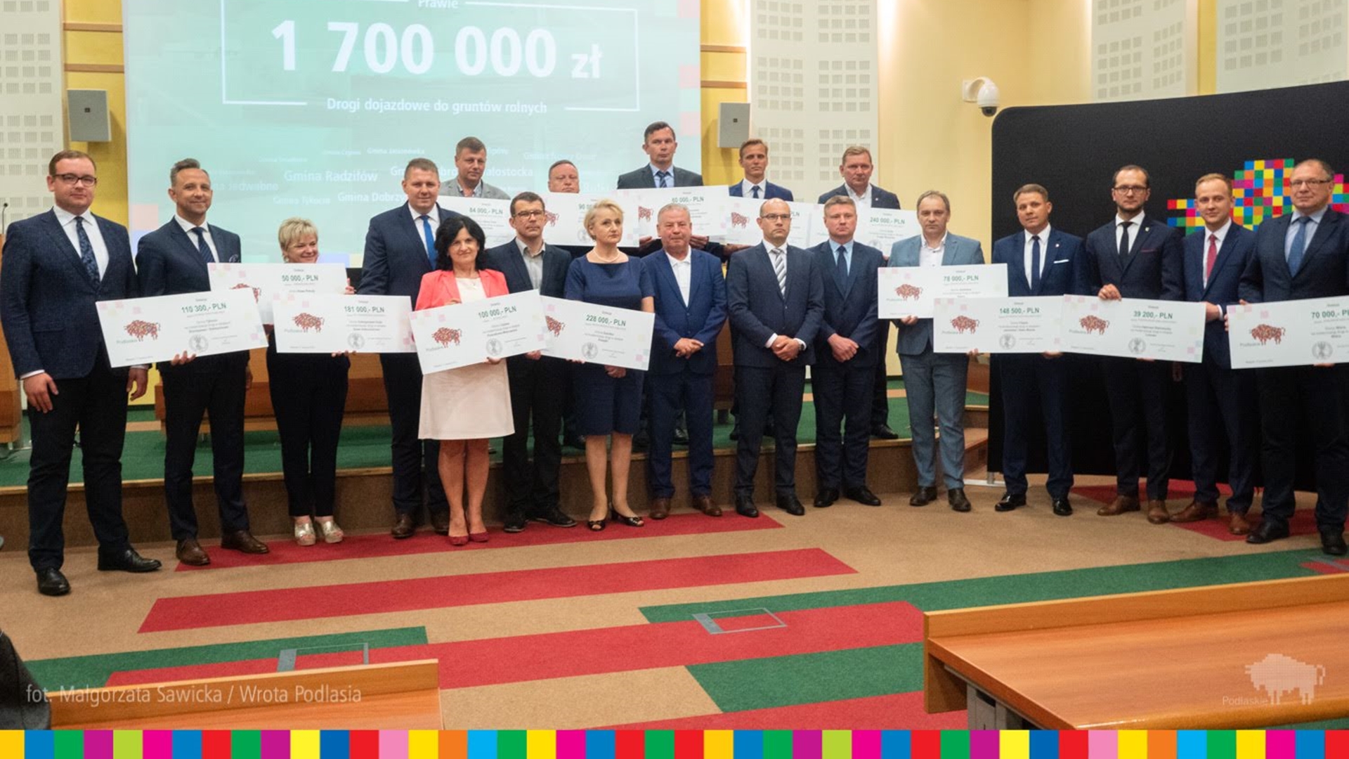 Rolnicy będą mieć lepszy dojazd do pól - pieniądze na budowę i remonty dróg dla 17 podlaskich gmin