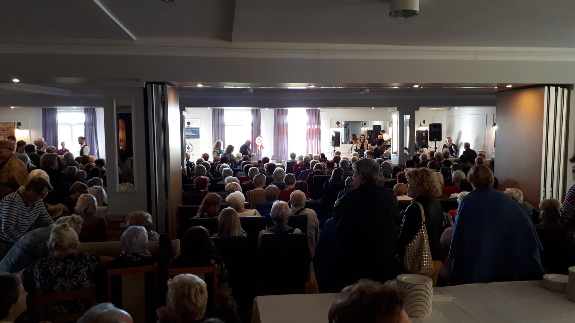 Seniorzy z Białegostoku biorą udział w zajęciach poświęconych zdrowiu