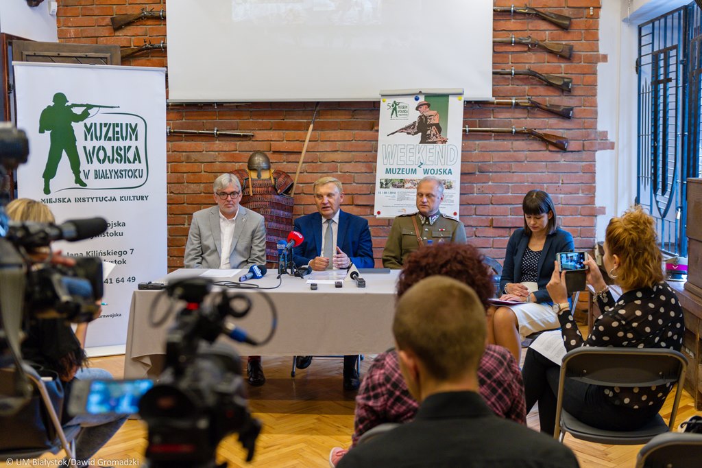 Nowe wystawy, kiermasz i festyn kawaleryjski - na 50-lecie Muzeum Wojska w Białymstoku