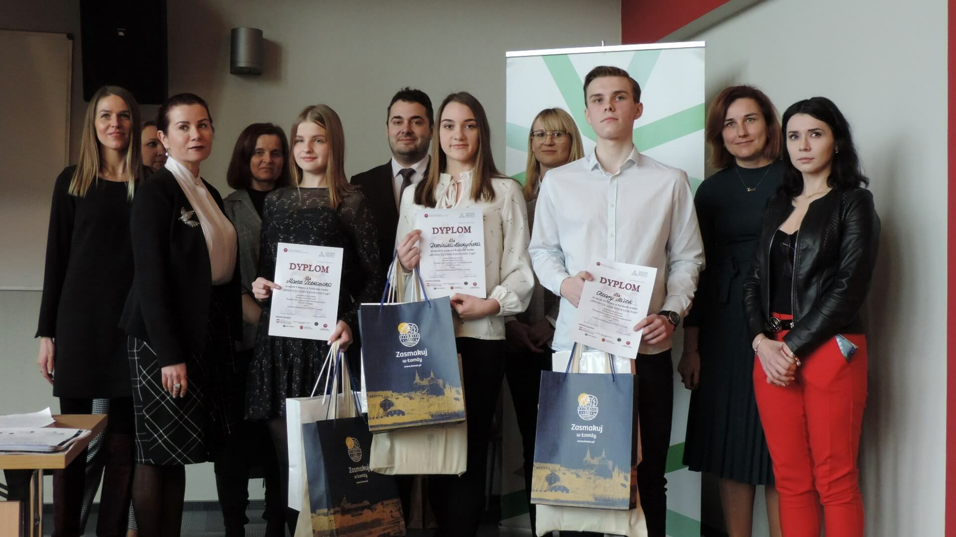 Uczennica z Ostrołęki wygrała łomżyński konkurs nt. mediacji