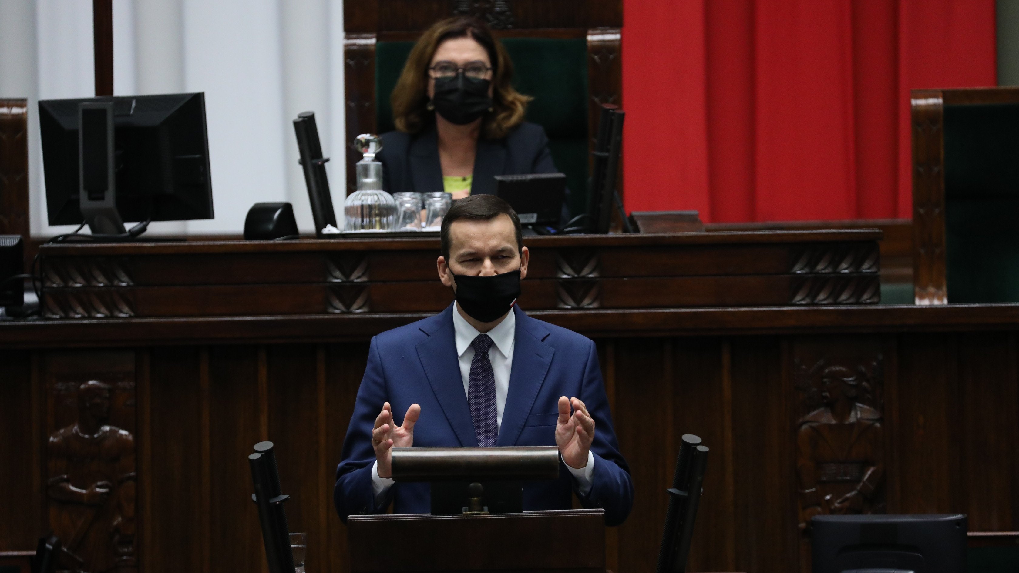 Premier: mamy do czynienia z drugą falą epidemii, ale być może grozi nam też trzecia