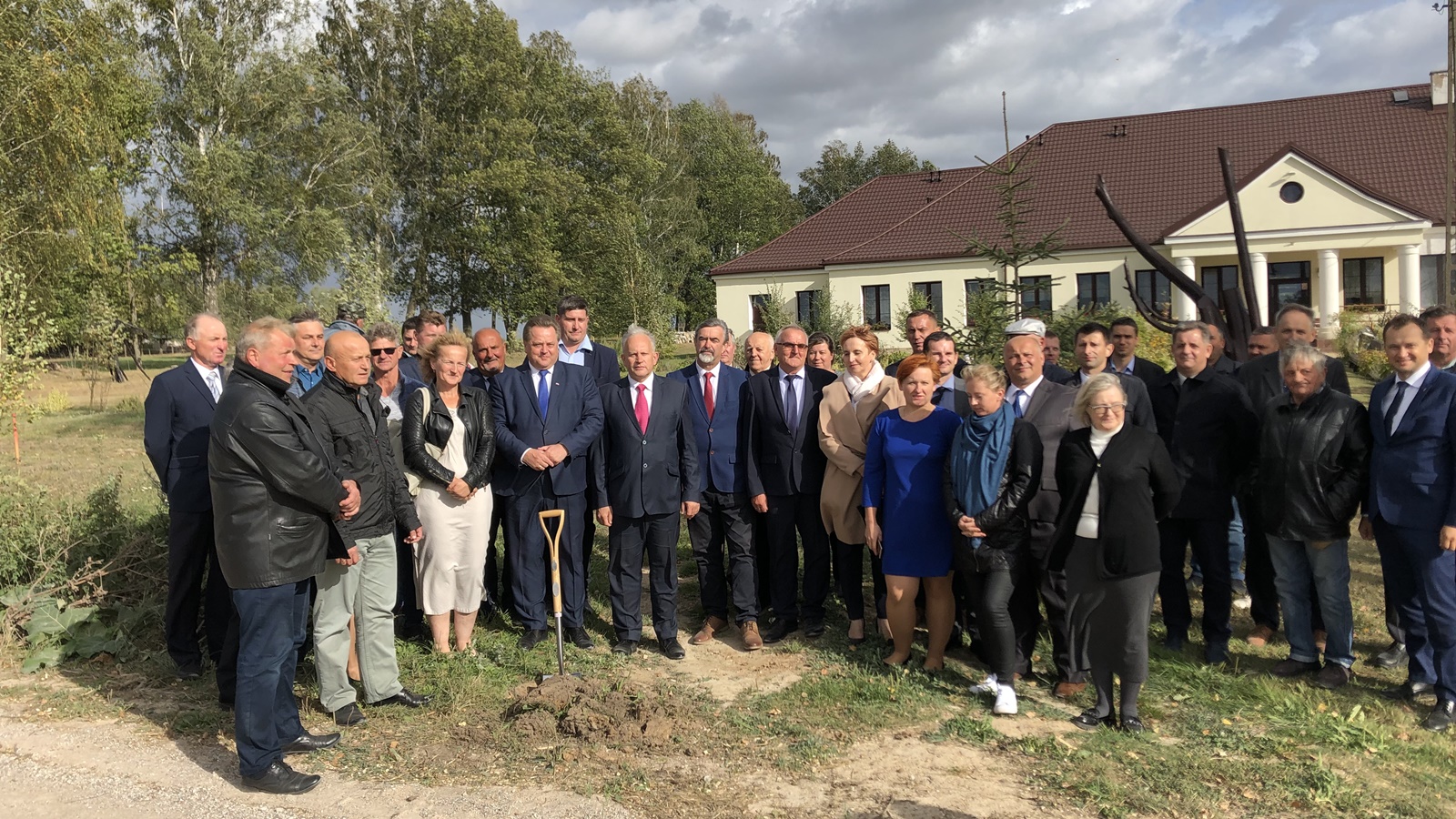 Na trasie Kurianka-Bartniki pojawi się asfalt - to jedna z inwestycji ze wsparciem z Funduszu Dróg Samorządowych