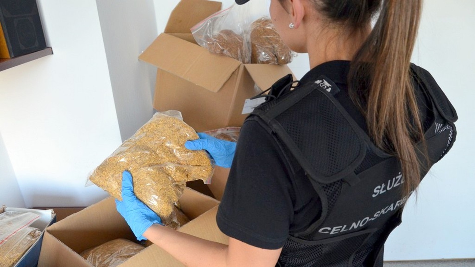 Ponad 50 kilogramów nielegalnego tytoniu przechwycili podlascy funkcjonariusze skarbowi