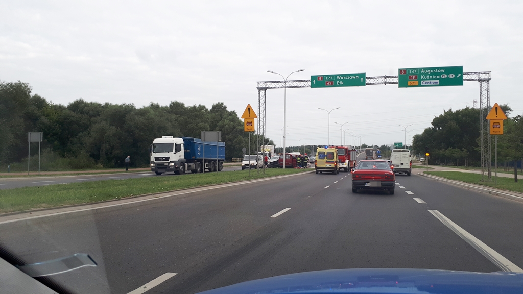 Wypadek w Białymstoku na tzw. obwodówce - dzieci trafiły do szpitala