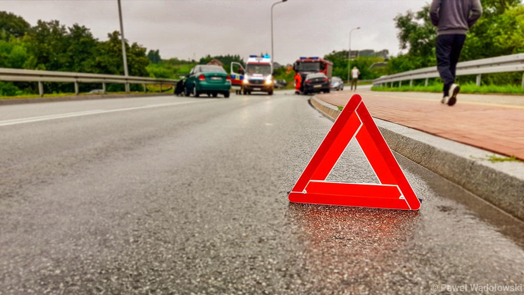 Wypadek na ulicy Sikorskiego w Łomży – jedna osoba ranna