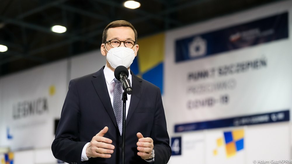 Morawiecki: chcemy, aby od 10 maja każdy dorosły obywatel mógł zapisać się na szczepienie