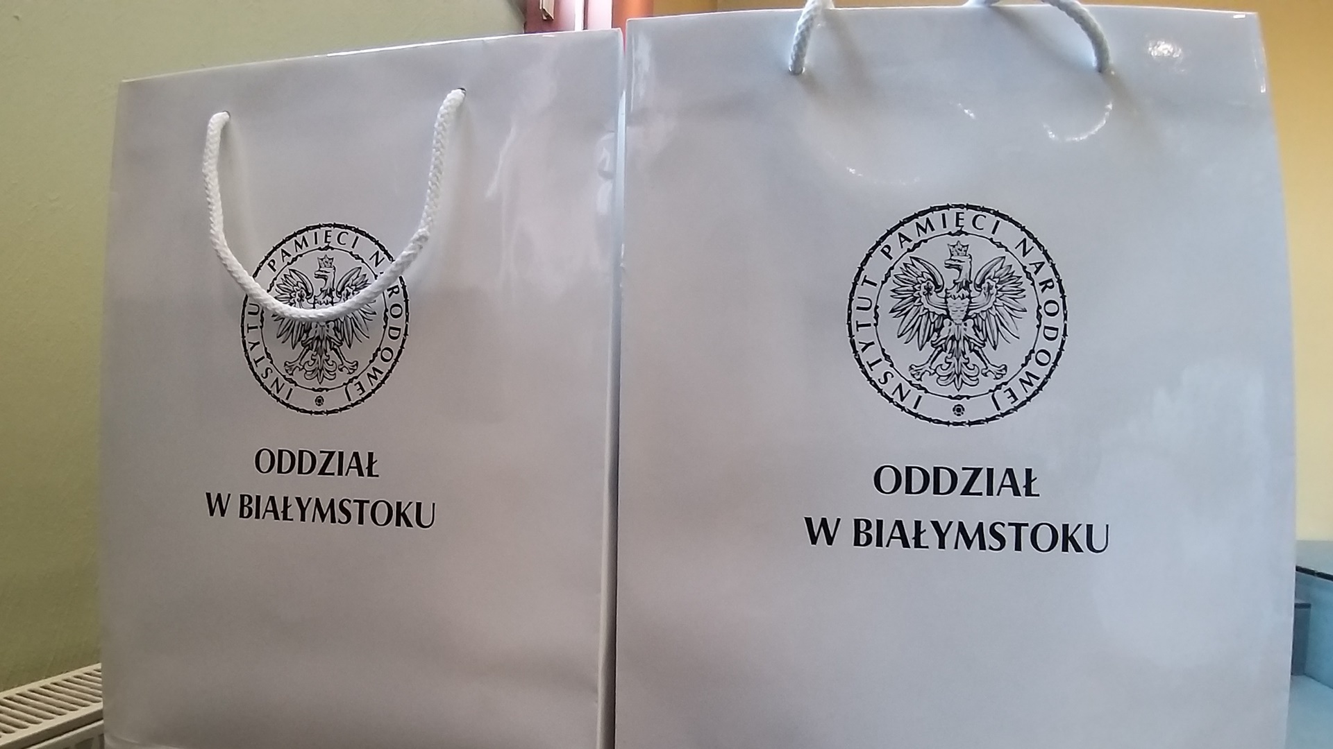 Blisko 30 nauczycieli odebrało w Białymstoku certyfikaty uczestnictwa w warsztatach historycznych