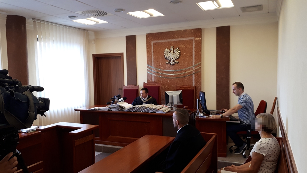 Drogowcy przelali na konto oszustów prawie 4 mln zł - była księgowa usłyszała wyrok