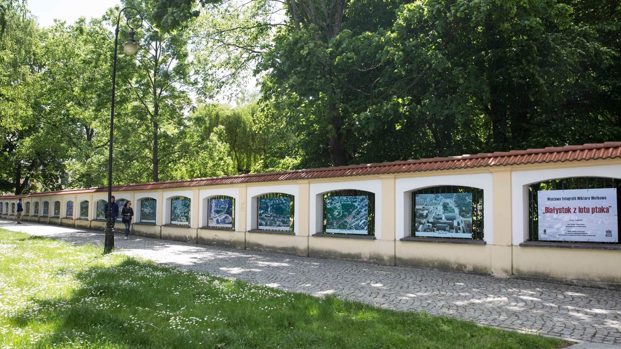 Wystawa na parkanie, "Moralność pani D." i abolicja w Książnicy