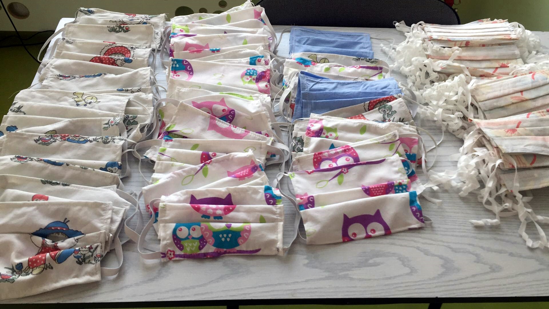 Zambrowianie szyją maseczki ochronne