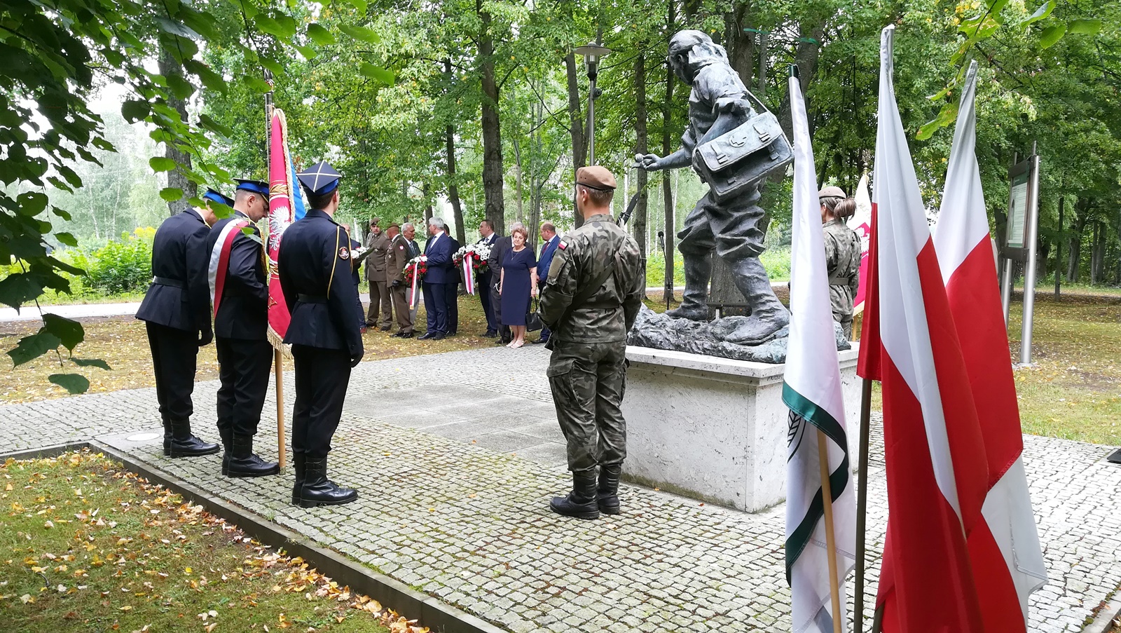 Przedstawiciele podlaskich władz i służb oddali hołd Danucie Siedzikównie - "Ince"