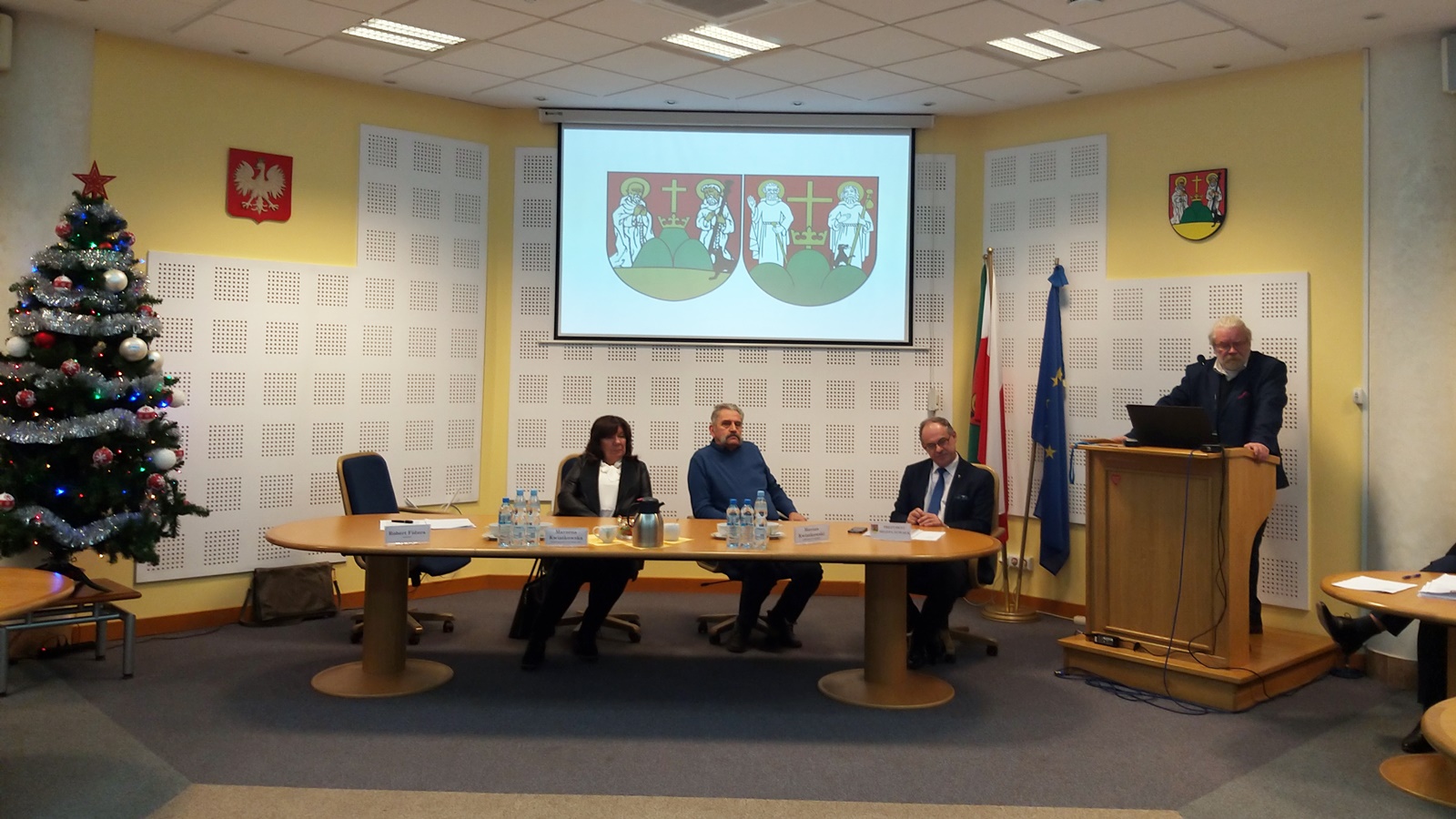 Miasto zleci opracowanie kolejnego projektu nowego herbu Suwałk