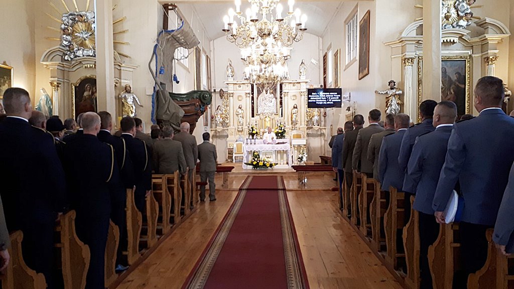 Uroczystość z okazji Dnia Skupienia Służb Mundurowych w Ostrożanach