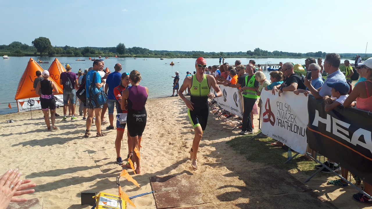 Pływanie, jazda na rowerze i bieg - zawody triathlonowe w Białymstoku