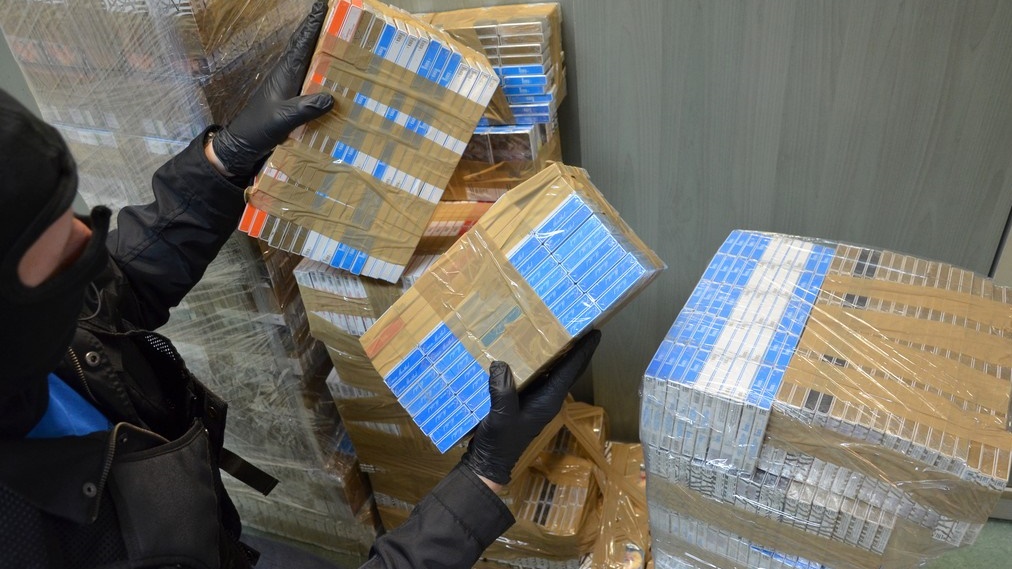 Białostocka KAS zlikwidowała "dziuple" z papierosami z przemytu