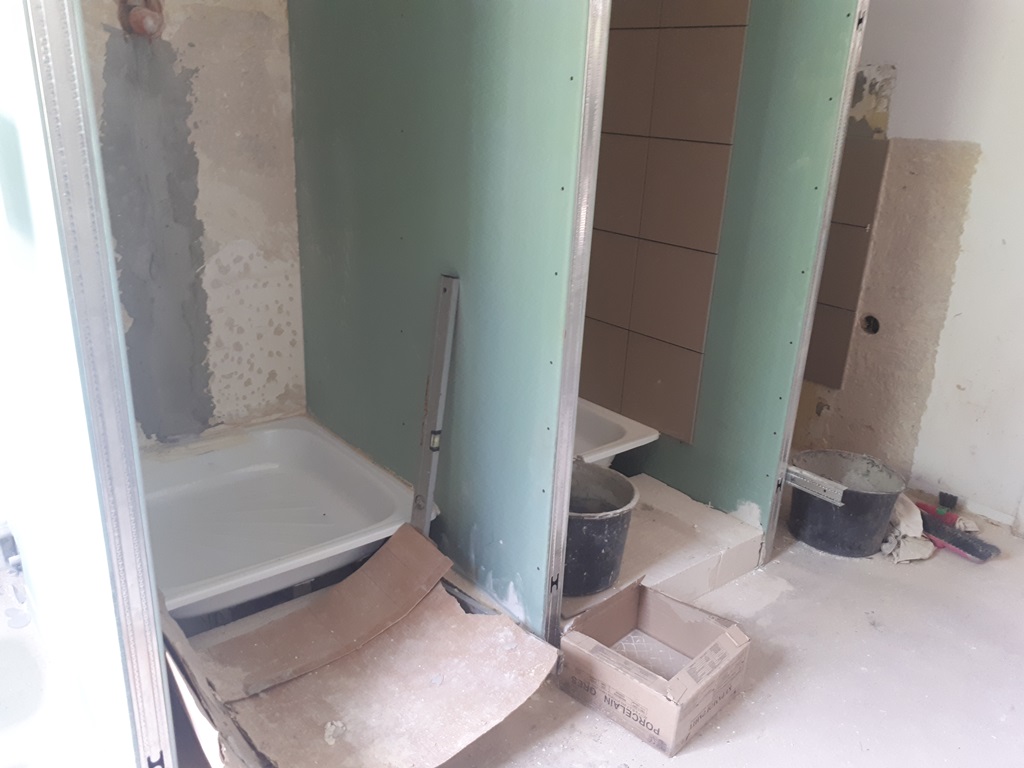 Ośrodek dla bezdomnych przy ul. Grunwaldzkiej w Białymstoku cały czas jest w remoncie i potrzebuje wsparcia