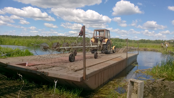 Zaginął prom, należący do gminy Goniądz – służył mieszkańcom m.in. do przewożenia siana