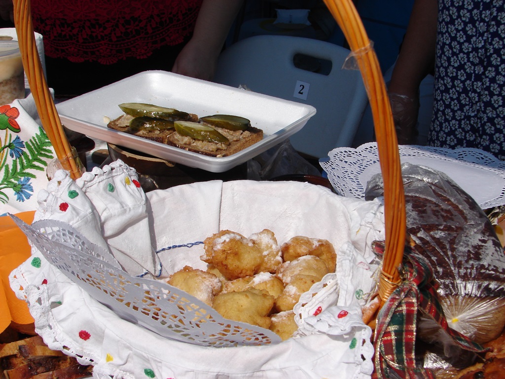 Lokalne specjały na Starym Rynku w Łomży