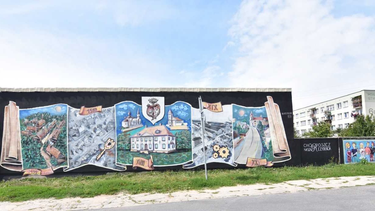 Po blisko dekadzie, najstarszy mural w Choroszczy zyskał nowy blask