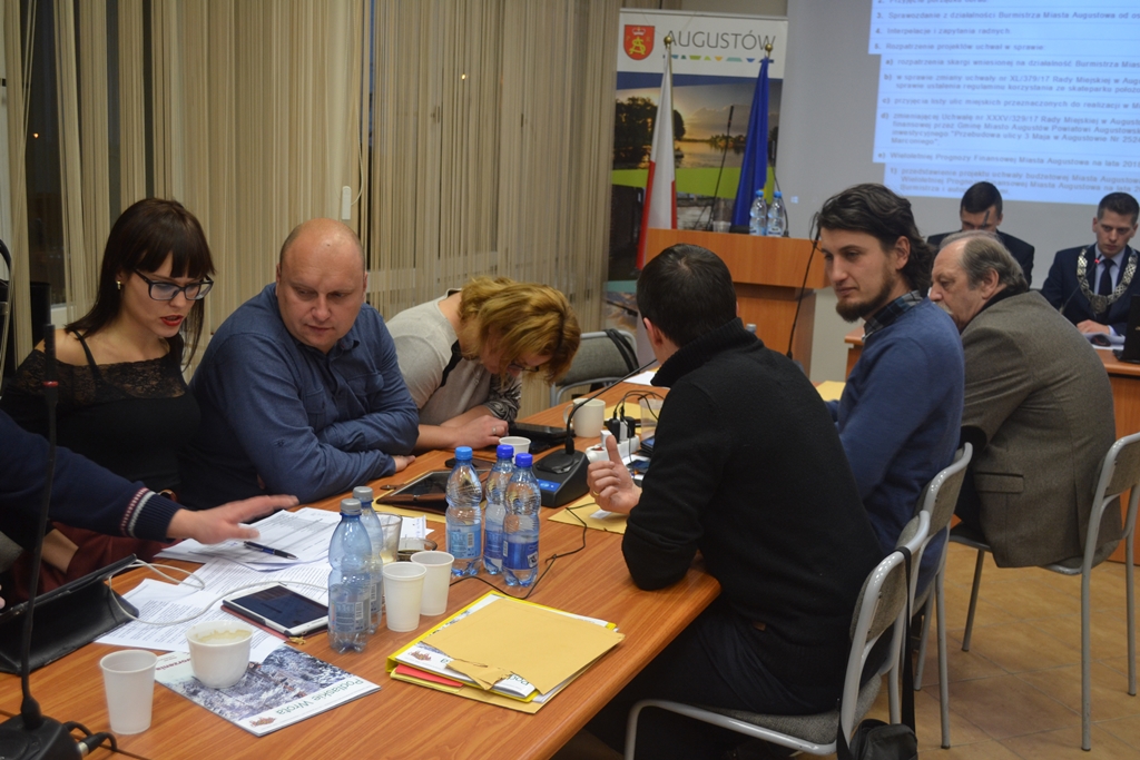 Ulice, cmentarz, baza dla kajakarzy - to inwestycje zaplanowane w budżecie Augustowa na 2018 rok