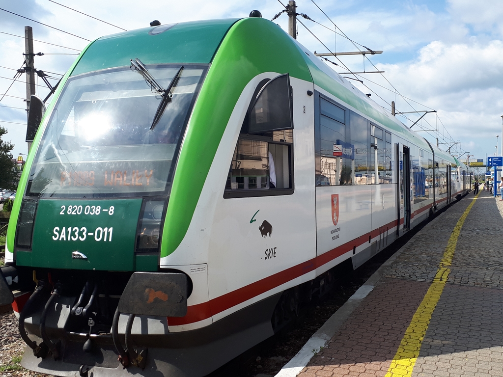 Blisko 200 osób wsiadło do "Pociągu do szachów" - dzieci z Białegostoku pojechały na turniej do Sokola