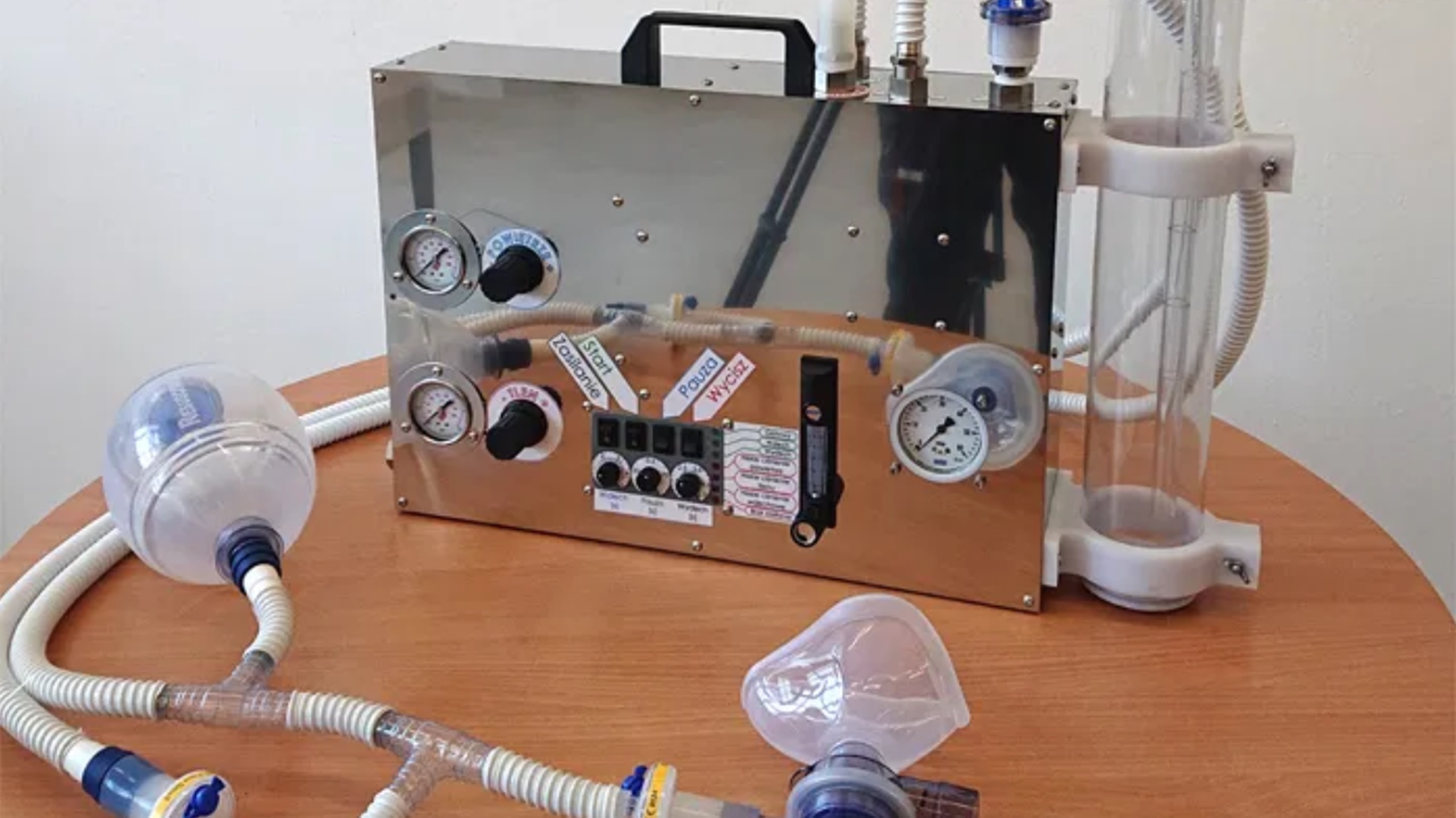 W Instytucie Lotnictwa powstał prototyp respiratora "ostatniej szansy"