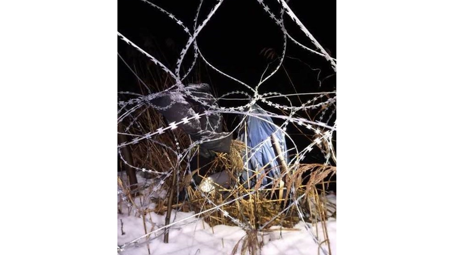 Na pasie granicznym znaleziono manekina pozorującego migranta