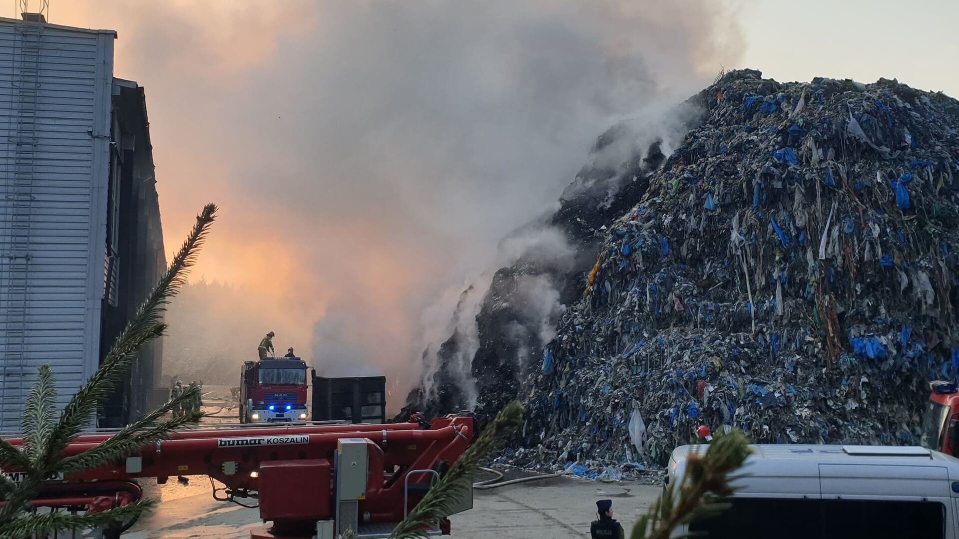 Prokuratura prowadzi śledztwo ws. pożarów w Studziankach