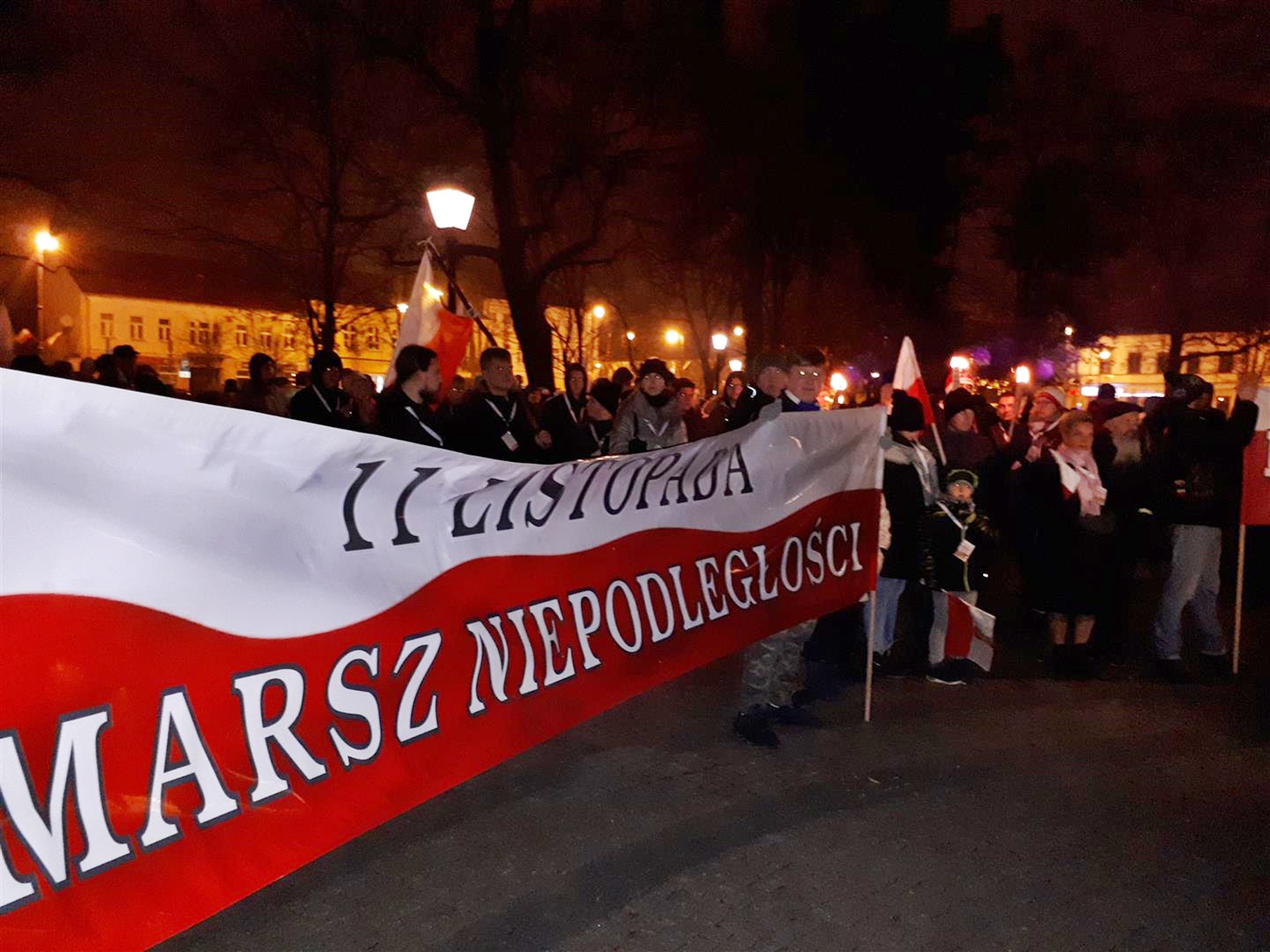 "Tobie Polsko" – ulicami Suwałk przeszedł Młodzieżowy Marsz Niepodległości