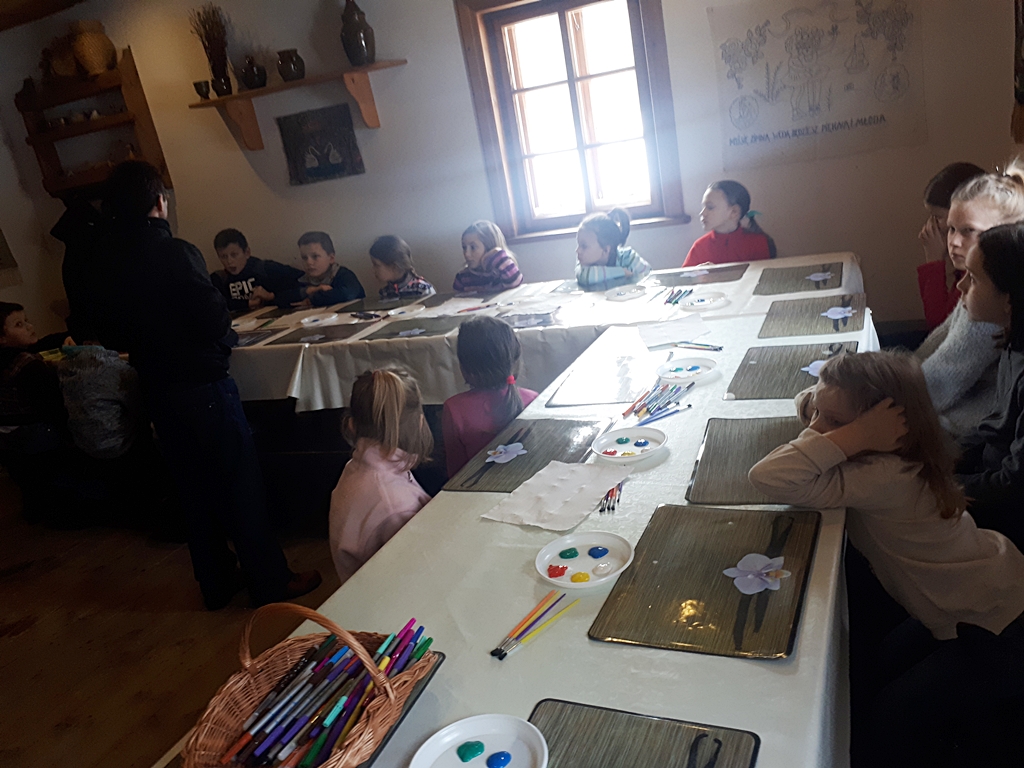 Można zwiedzić chałupy i stworzyć "makatkę" - ferie w Podlaskim Muzeum Kultury Ludowej