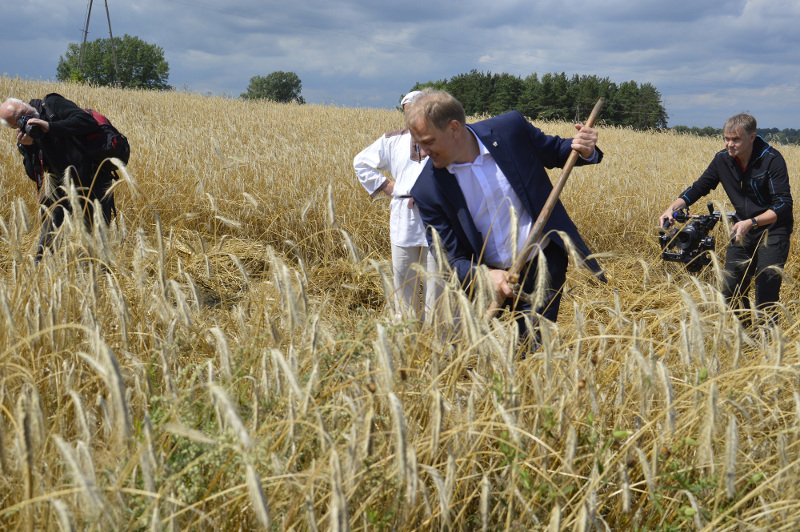Suchowola:  Wyjątkowe żniwa w geograficznym centrum Europy [zdjęcia]