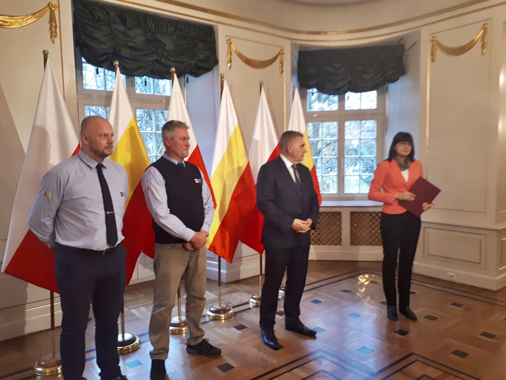 Dwaj kierowcy Białostockiej Komunikacji Miejskiej nagrodzeni za niezwykłą postawę podczas pracy